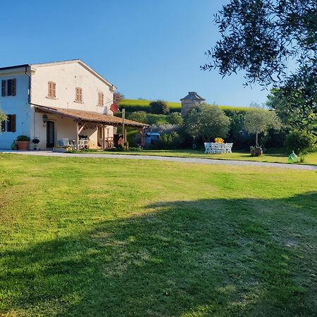 Rustico Del Bozzo Guest House Castelleone di Suasa Exterior photo