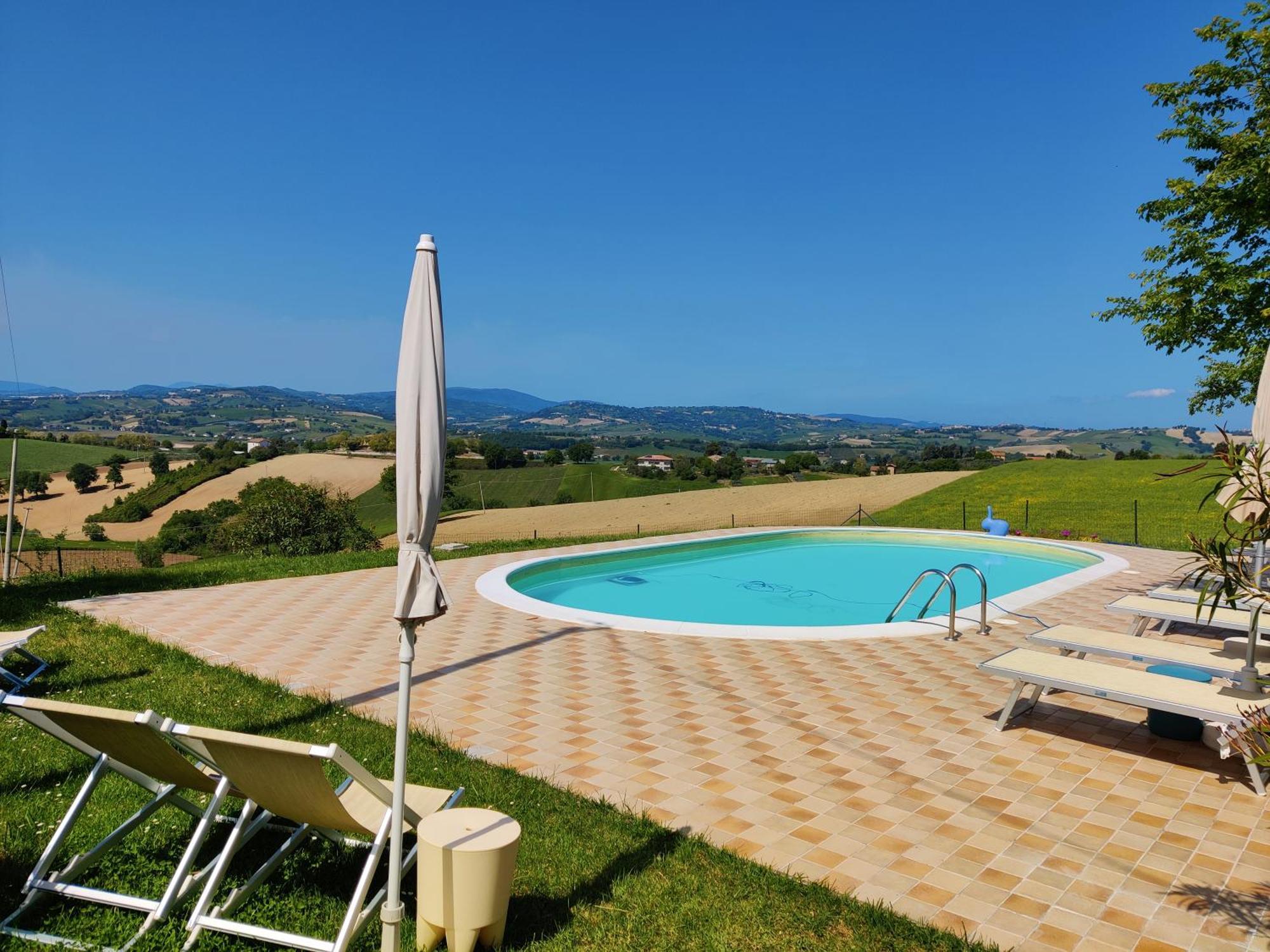 Rustico Del Bozzo Guest House Castelleone di Suasa Exterior photo