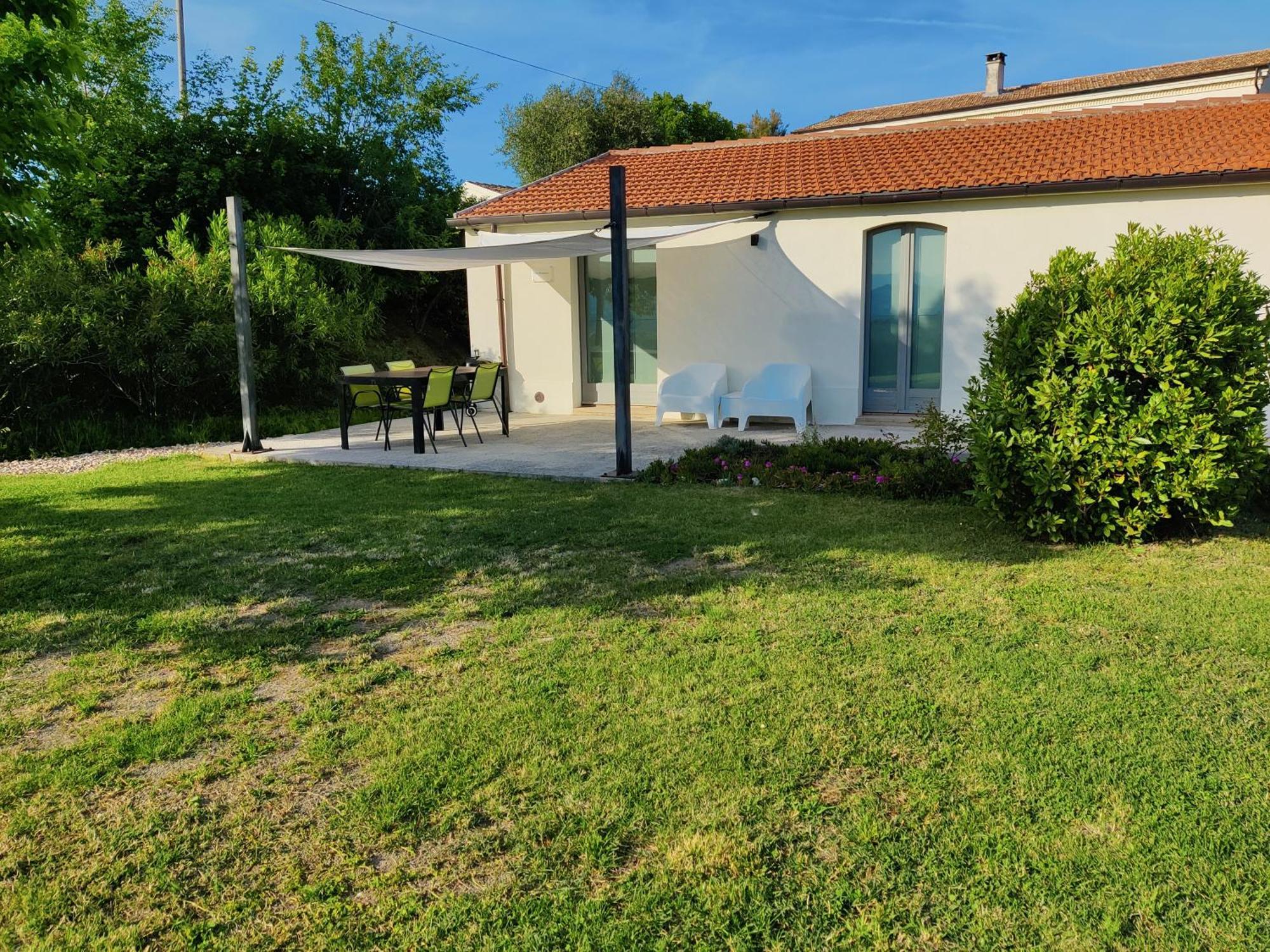 Rustico Del Bozzo Guest House Castelleone di Suasa Exterior photo