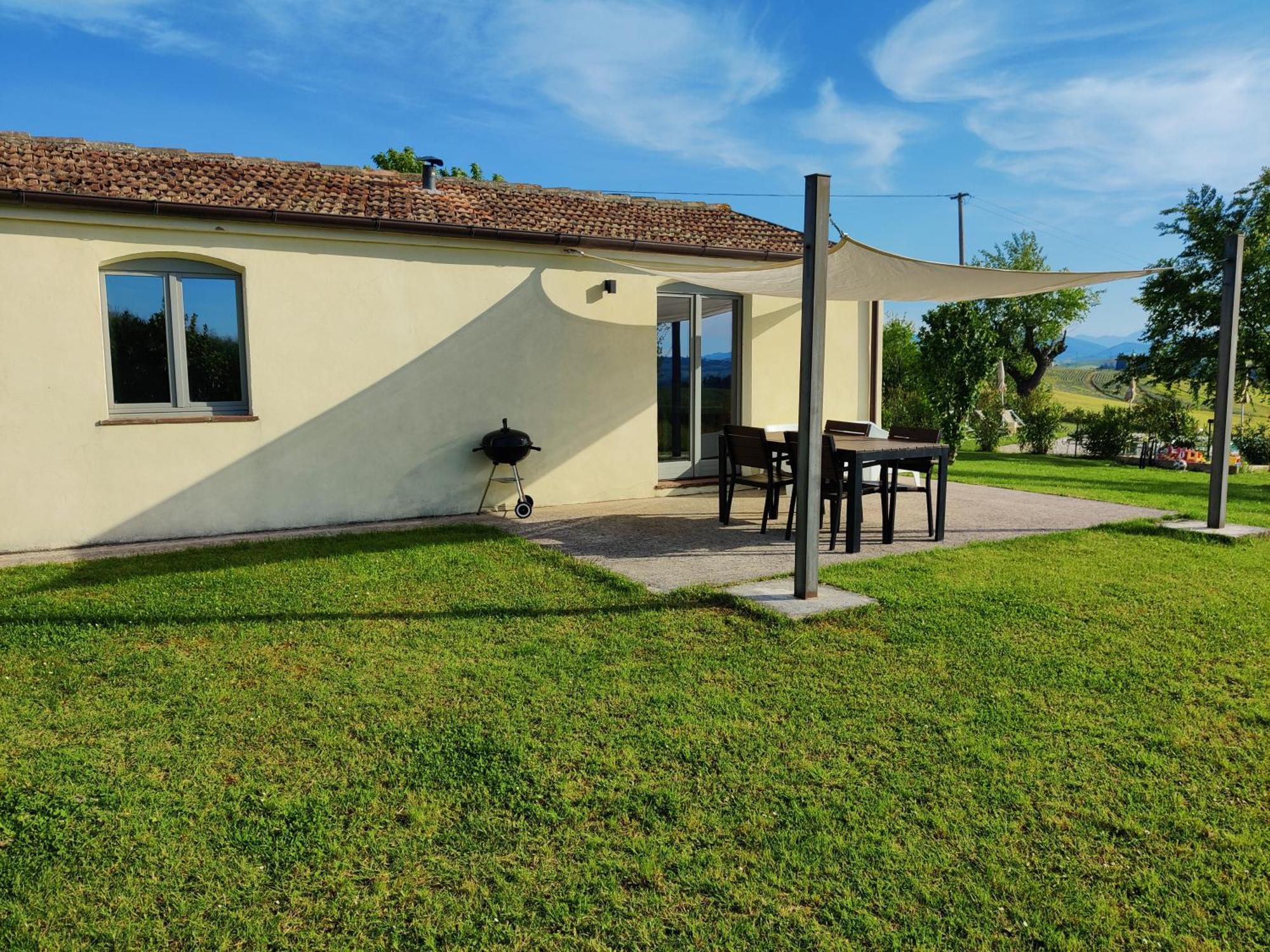 Rustico Del Bozzo Guest House Castelleone di Suasa Exterior photo